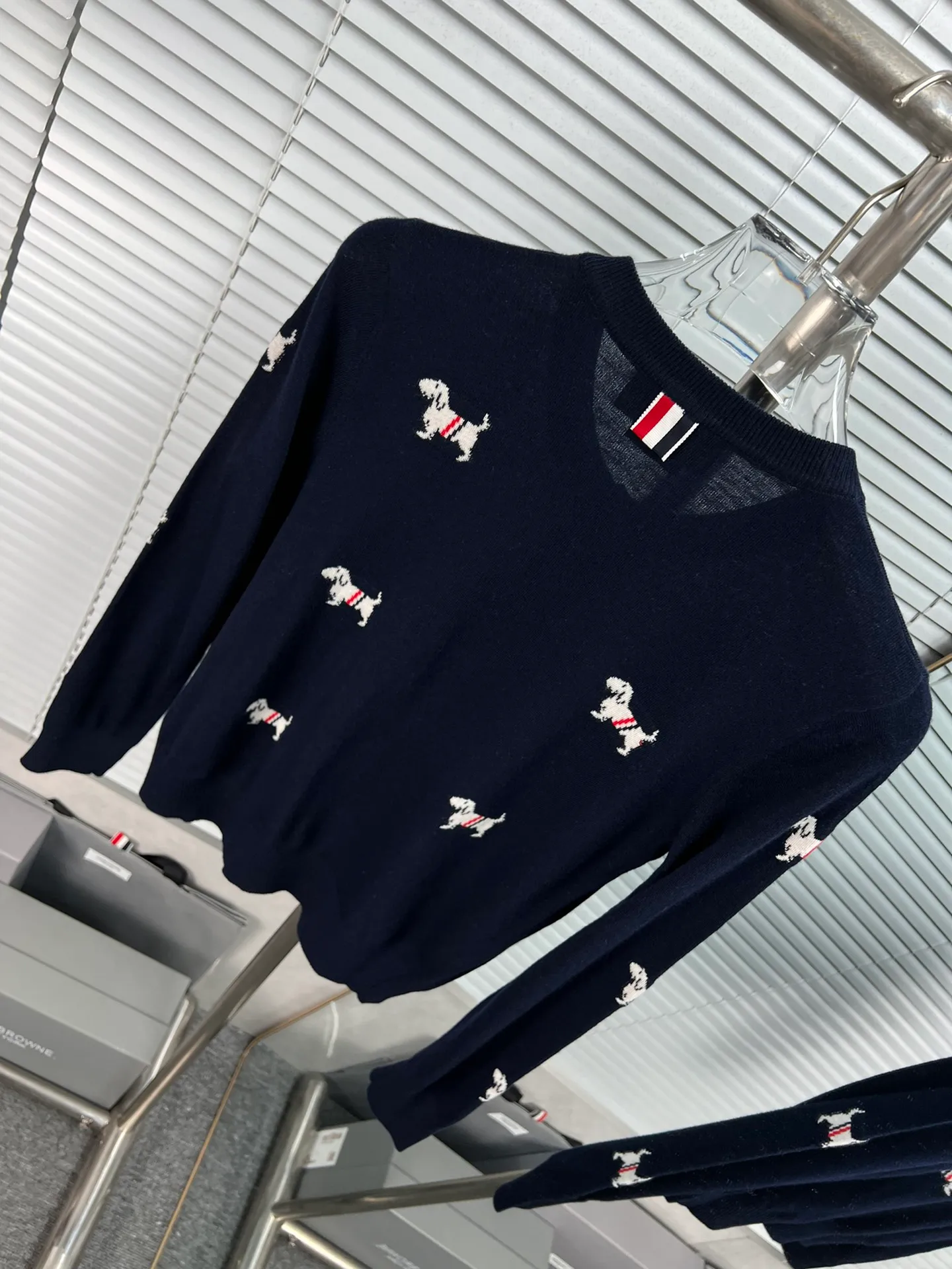 Thom Browne ➡️ logo TBClassic Classic Quality⚠️ ， ， ， ， ❗️❗️ ， ！ TBSeries ， ， ！ :Navy Blue Gray Sizes：0.1.2 （SML ）